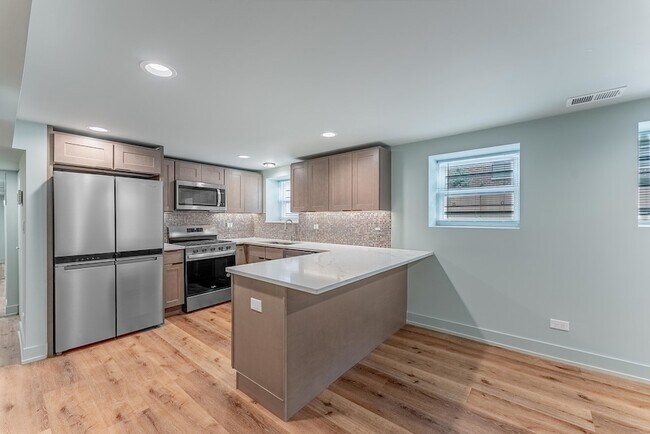 Building Photo - 4716 N Winthrop Ave
