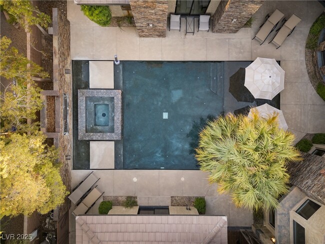 Building Photo - 17 Soaring Bird Ct