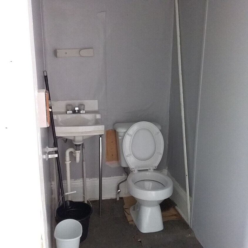 Foto del edificio - 727 Park Ave