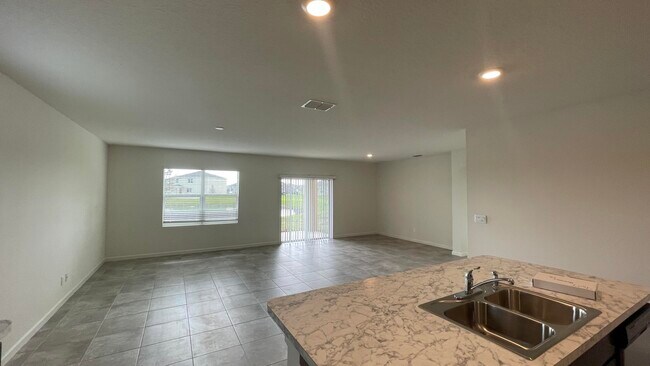 Foto del edificio - 9617 Potomac Dr