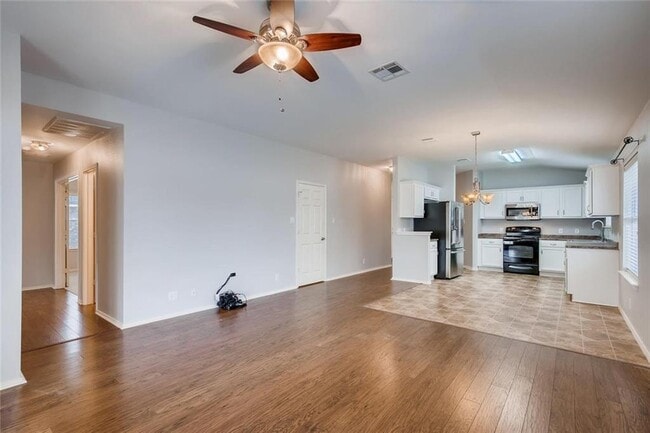 Foto del edificio - 1408 Portchester Castle Path