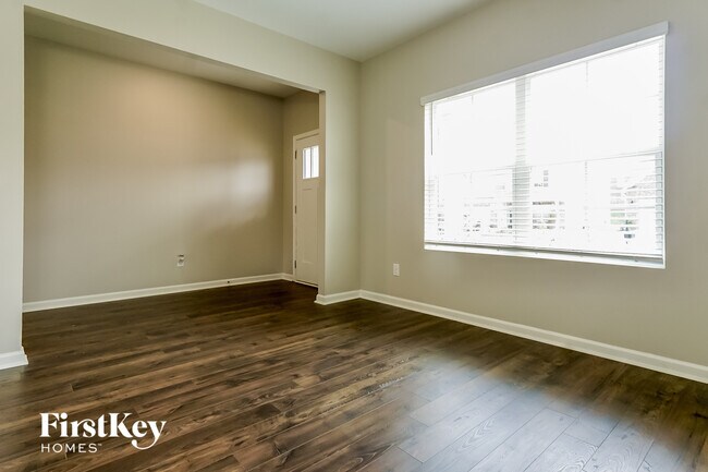 Building Photo - 229 Park View Cir