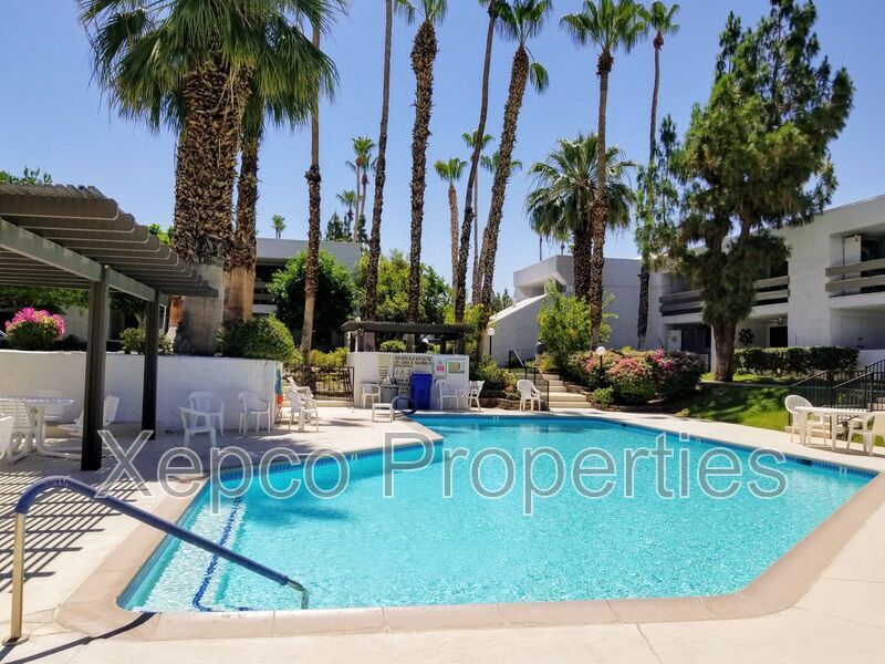 Foto principal - 5285 E Waverly Dr