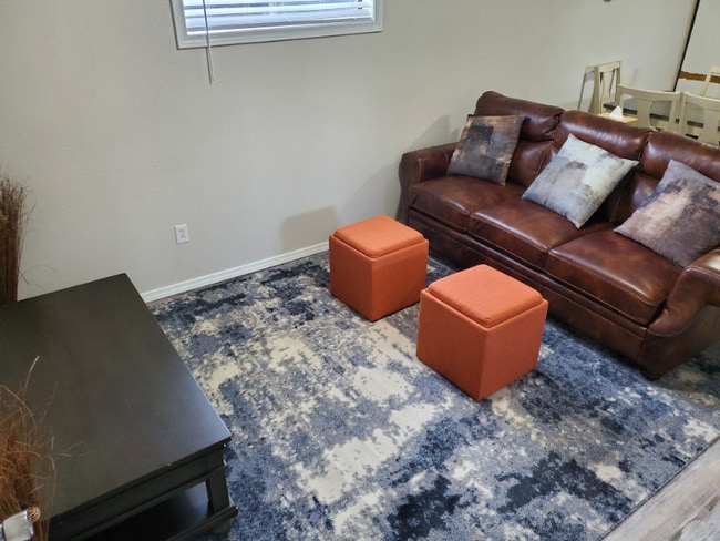 Photo - 6863 Chippewa Rd House