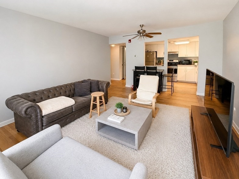 Photo - 530 Vfw Parkway Unit 201