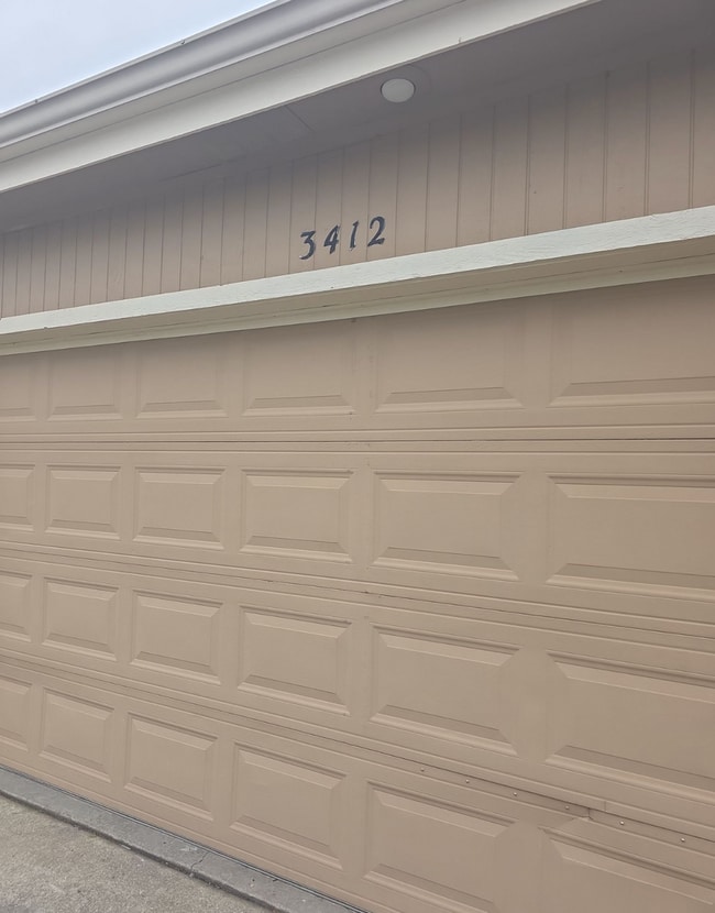 Building Photo - 3412 E Lomita St