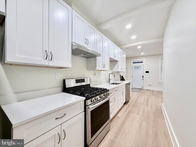 Foto del edificio - 610 Raleigh Pl SE