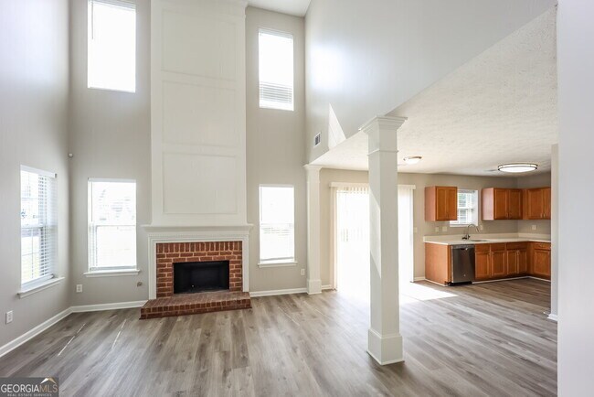 Foto del edificio - 7565 Woodbine Pl