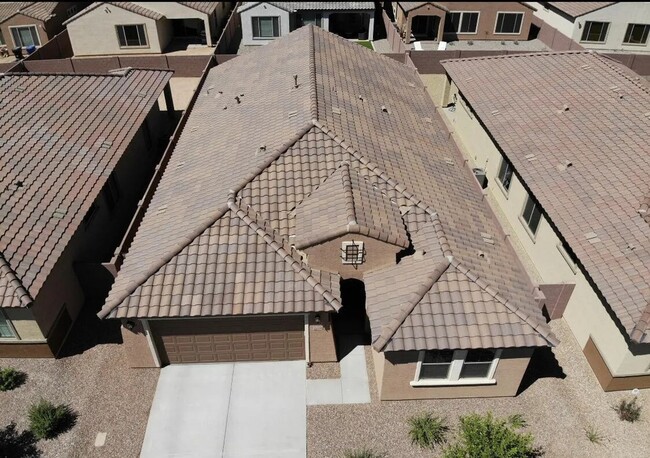 Building Photo - 2022 Built Single-Level 4Bedrooms/3Baths Stunning Home!!