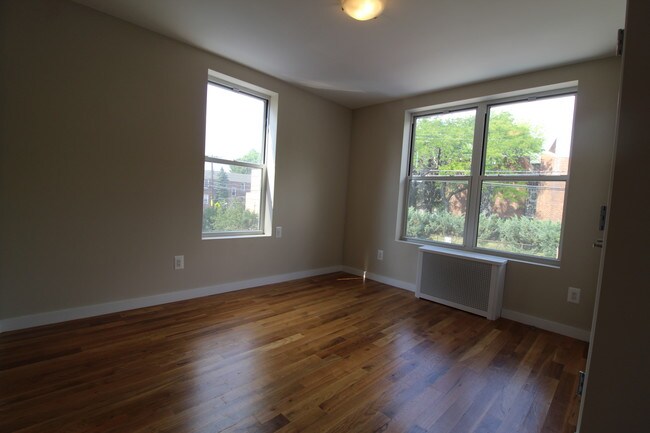 Foto del edificio - 4459 Richardson Ave