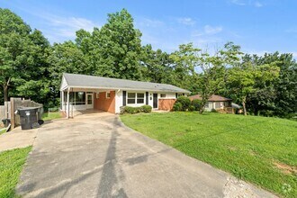 Building Photo - 548 Todd Dr NE