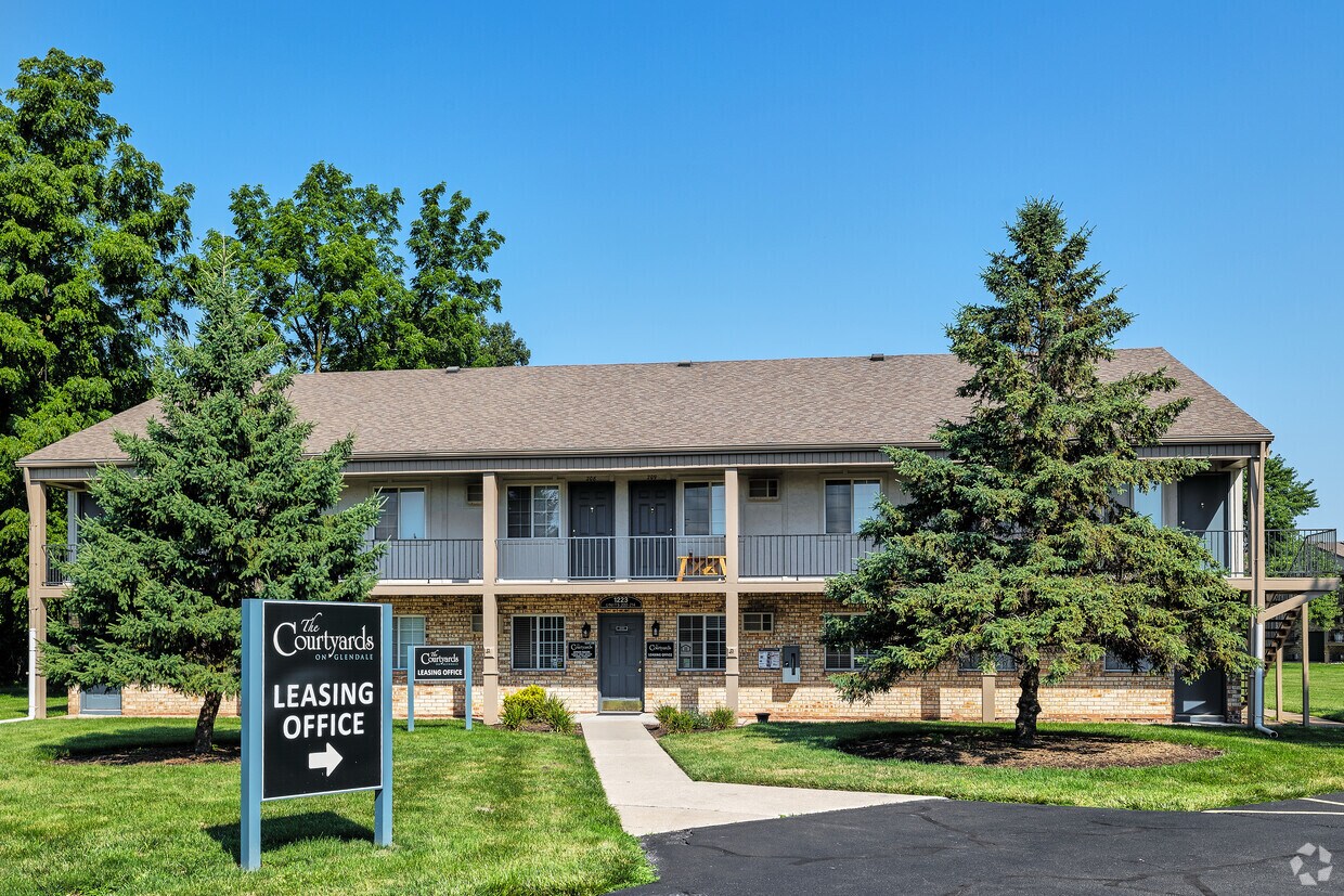 Courtyards on Glendale 1223 Oak Hill Ct Toledo, OH Apartments for