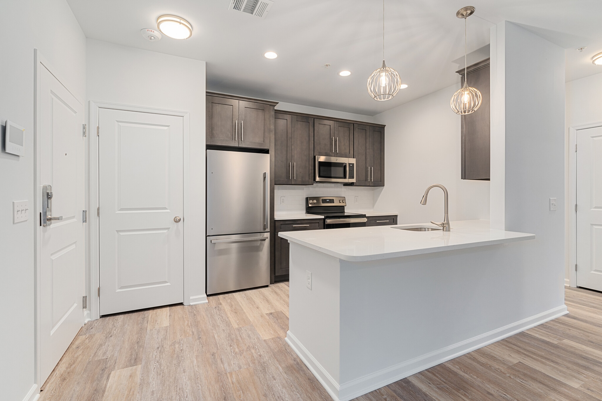 Riverview West Apartments primary photo