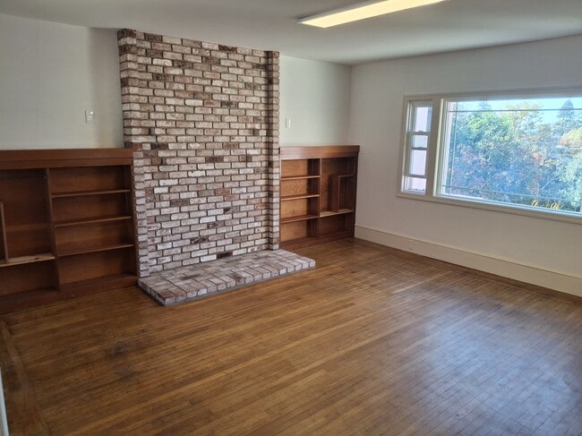 Building Photo - 1132 Sutter St