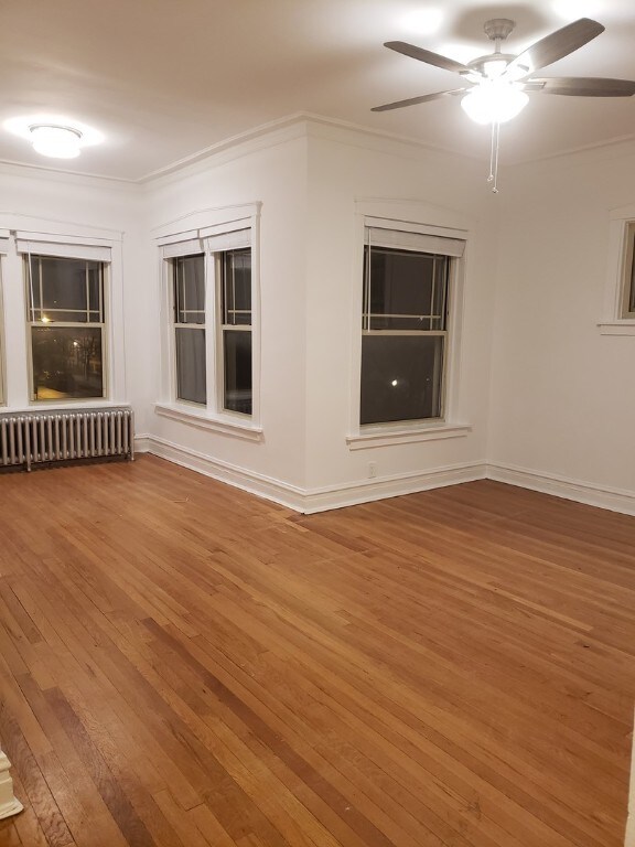 Foto del edificio - 6150 N Greenview Ave