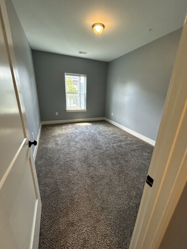Building Photo - 3088 Shanes Way