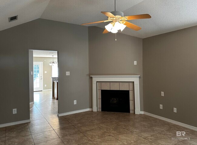 Foto del edificio - 611 Westchase Ct N