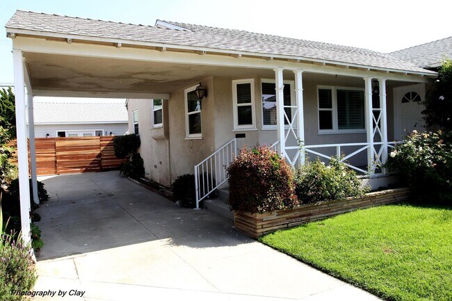 Building Photo - 8008 El Manor Ave
