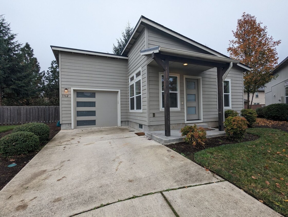 Primary Photo - 2-Bed/1-Bth Tiny House in New Development ...