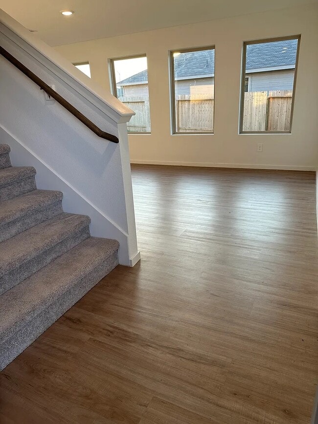 Building Photo - 1530 San Sebastien Dr