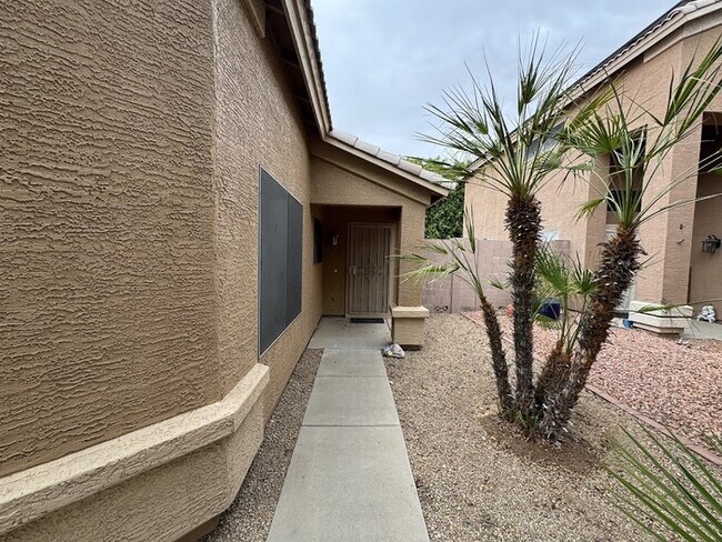 Foto del edificio - Arrowhead 3/2 with Garage