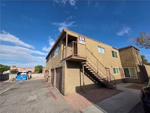 Building Photo - 574 Roxella Ln