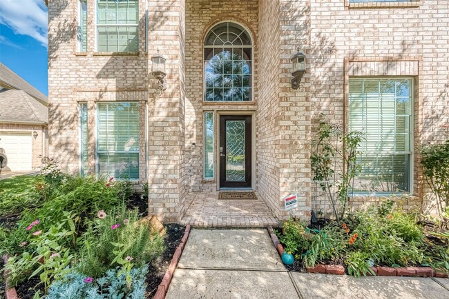 Building Photo - 25907 Pebble Terrane Ln