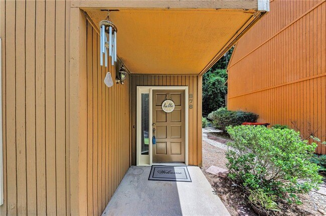 Building Photo - 878 Lake Hollow Blvd SW