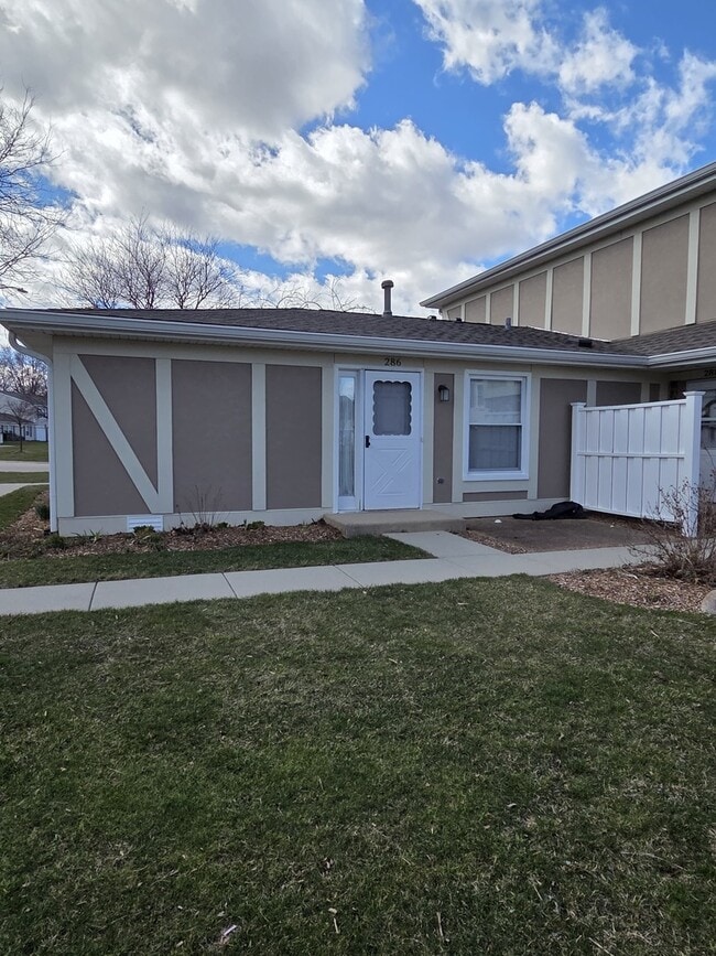 Building Photo - 286 Nantucket Harbor