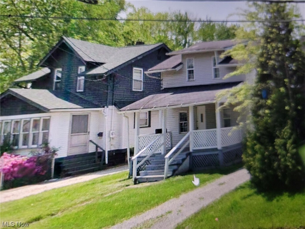 Primary Photo - 165 Delaware Ave NW