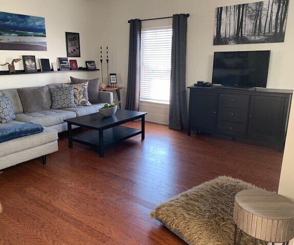 Sala de estar - 958 Mission St