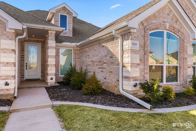 Building Photo - 5211 McSally Dr