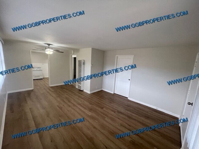 Foto del edificio - Rent Ready / / Charming 3 Bedoom Home with...