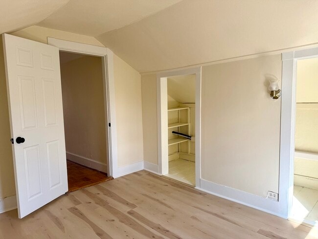 Building Photo - 90 Mill St