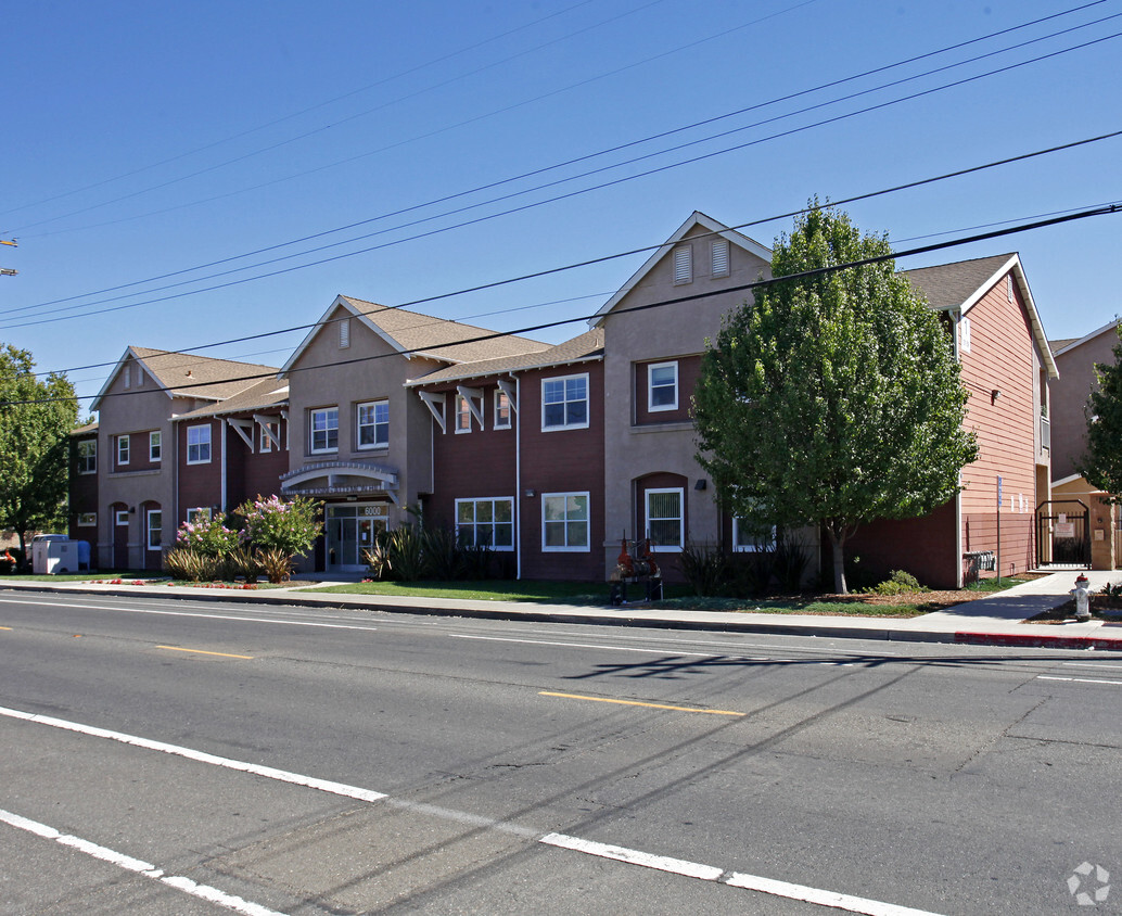 Primary Photo - Mutual Housing at Lemon Hill