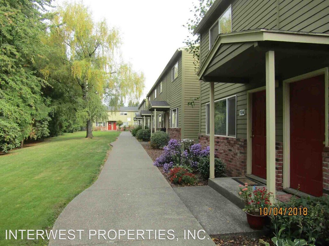 Foto principal - 16705 NE Halsey St