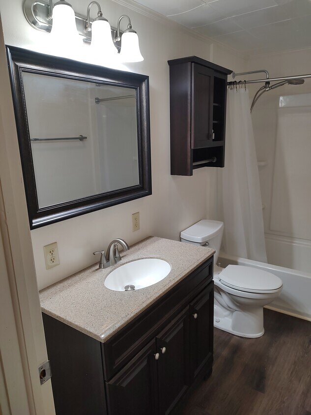 Foto principal - 163 Reeves Cove Rd