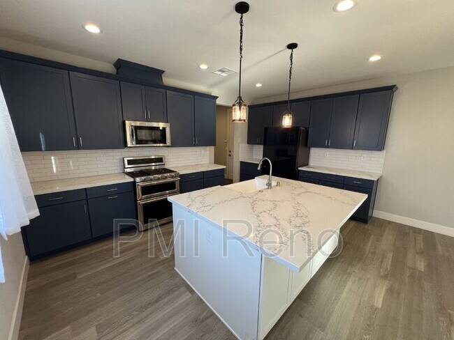 Foto del edificio - 2176 Selway Dr