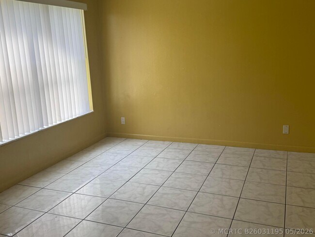 Foto del edificio - 2511 NW 56th Ave