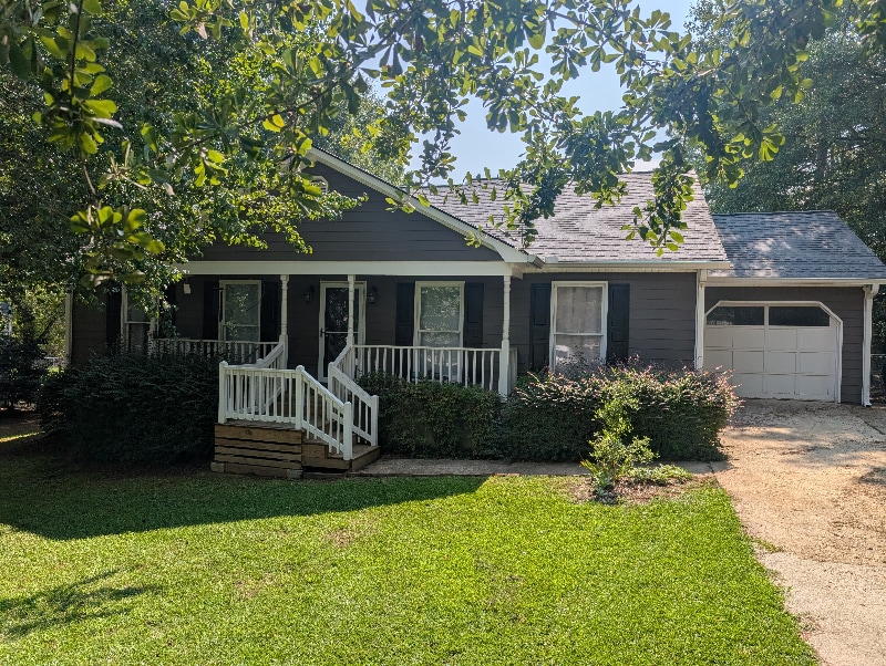 Primary Photo - 140 Ridgeview Dr