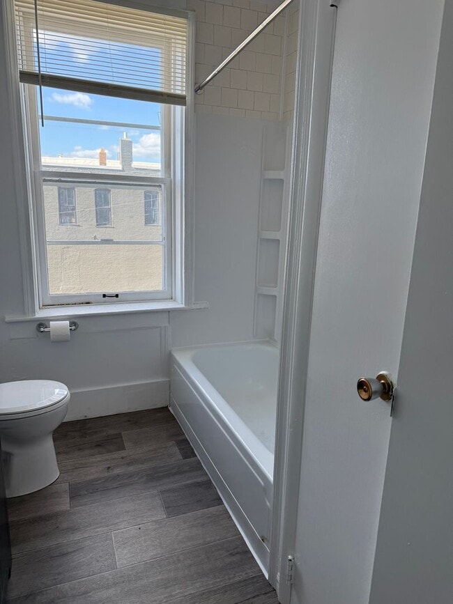 Foto del edificio - 202 S Madison St