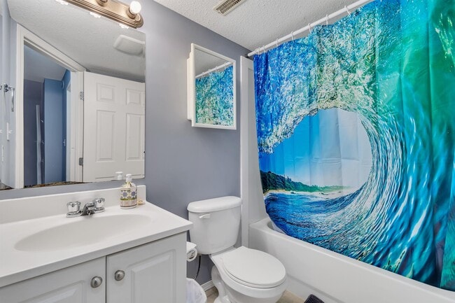 Photo du bâtiment - 10150-10150 121 Ave