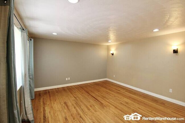 Foto del edificio - 5 Bedroom 2.5 Bath Brick Ranch in Arvada Available NOW!