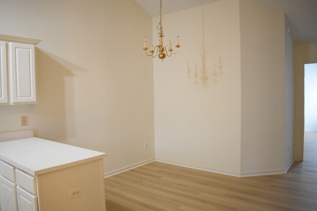 Building Photo - 3627 Merestone Dr
