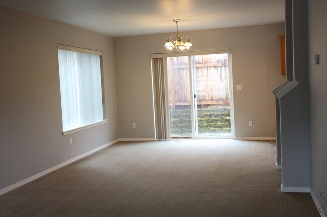 Foto del edificio - 1211 NE 168th St