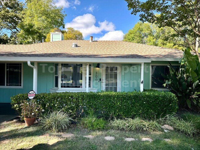 Foto del edificio - Charming 3 Bed / 1 Bath / 1,364 Sqft House in Pleasant Hill - Available now!