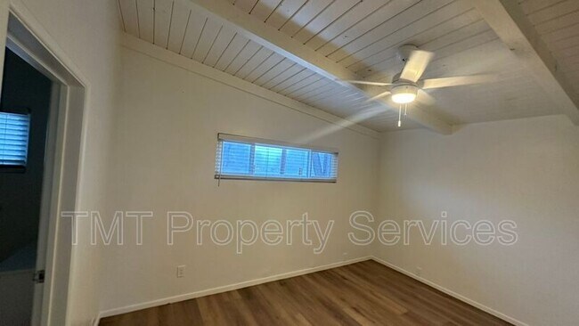 Foto del edificio - 17259 Walnut Ave