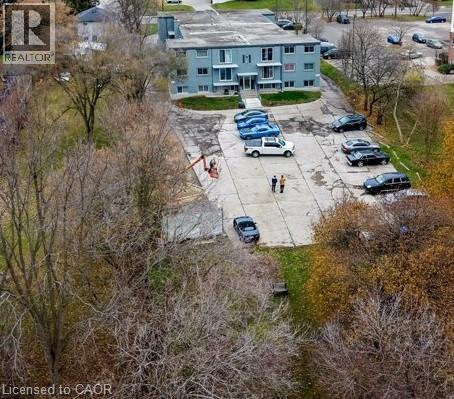 Building Photo - 82 Elgin St S