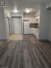 Building Photo - 736 Old Albert St