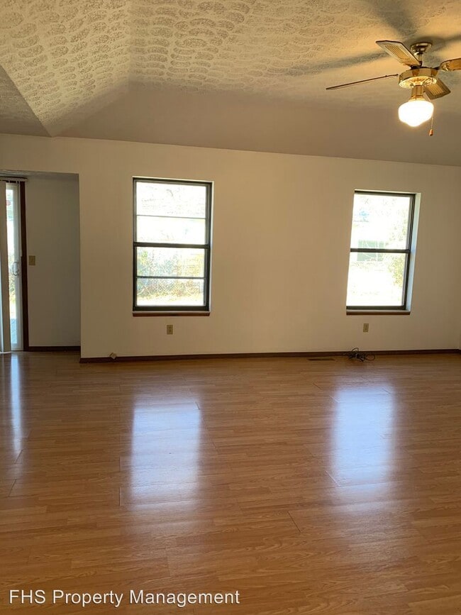 Foto del edificio - 2 br, 1.5 bath House - 547 W Edgewood St